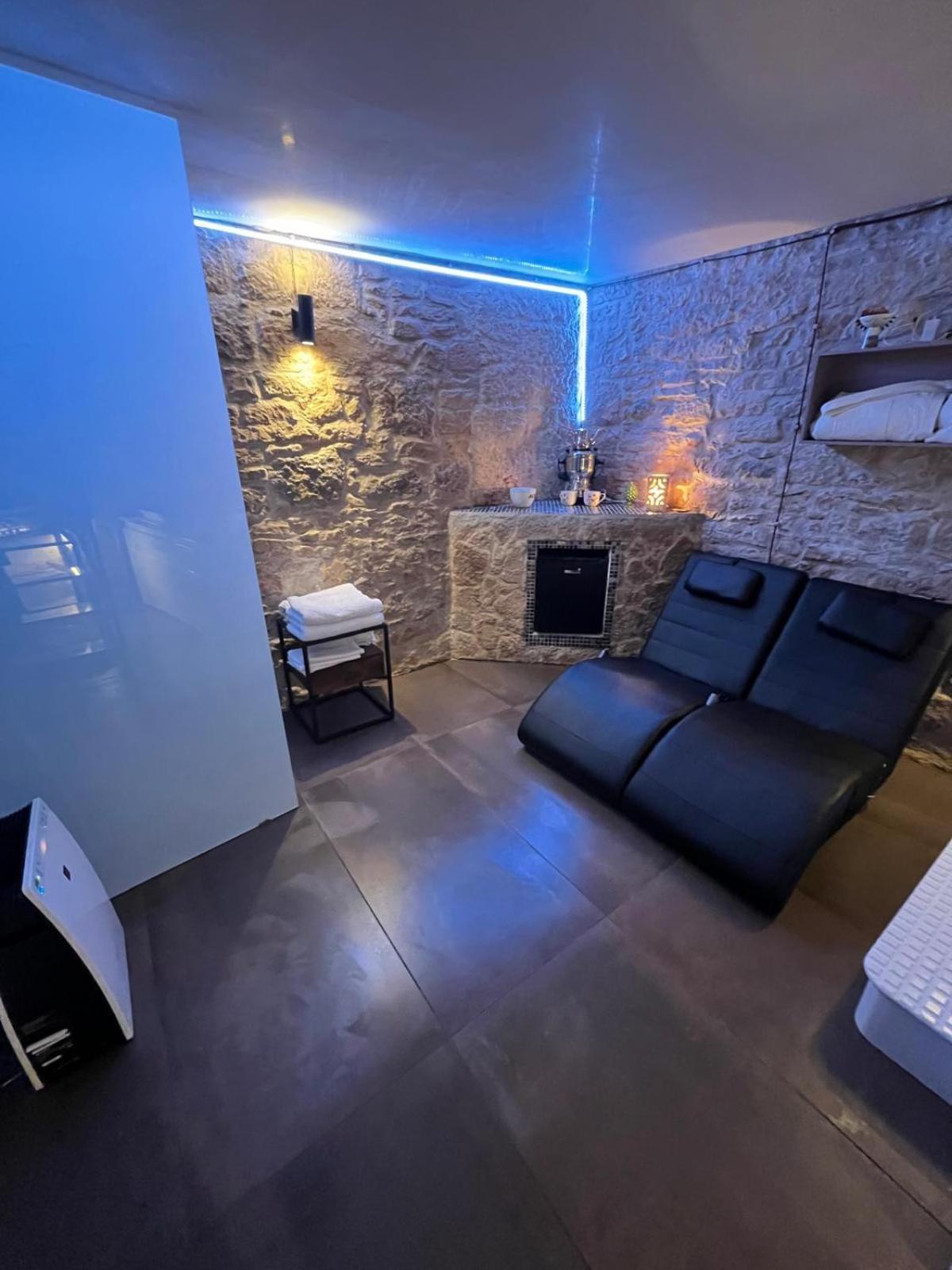 Relax For A Day Bed & Breakfast Barletta Exterior photo